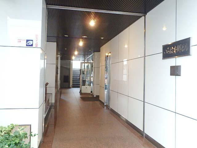 いろは本郷ビルエントランス②