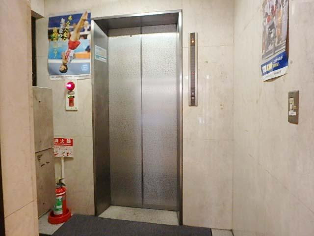 ホール①