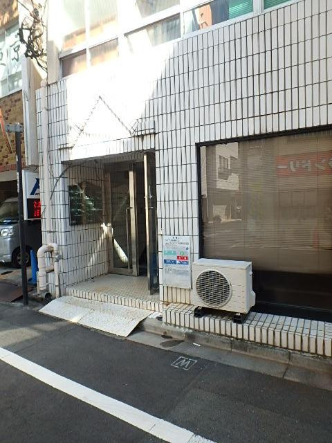 ニューライトビルエントランス①