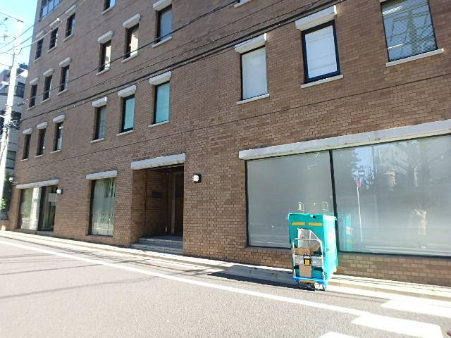 天野ビルエントランス①