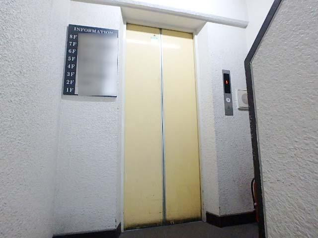 ホール②