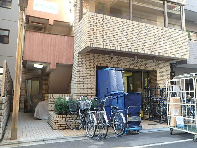 ムツミ本社ビルエントランス①