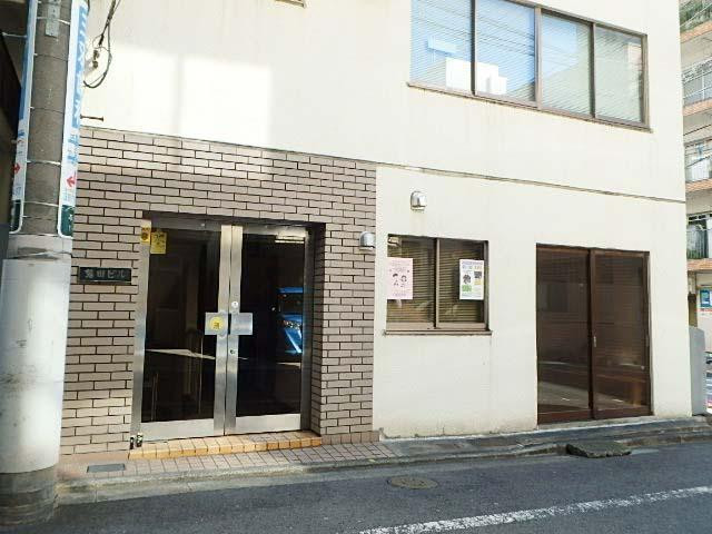 鷲田ビルエントランス①