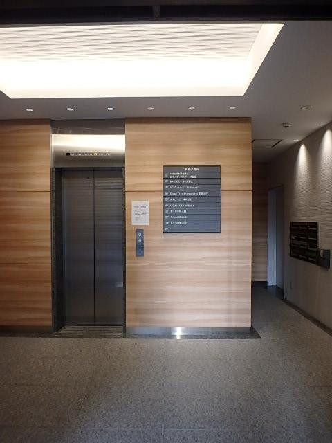 ホール①