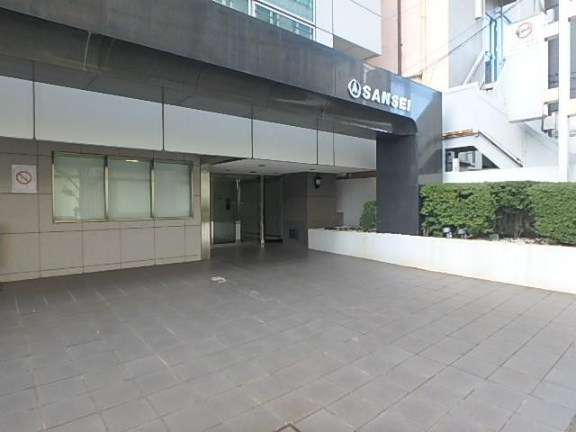 三成東京本社ビルエントランス①