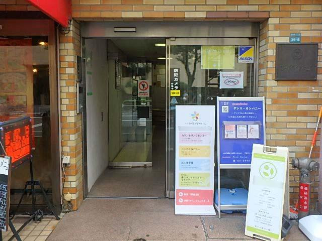 ローズベイ池袋ビルエントランス②