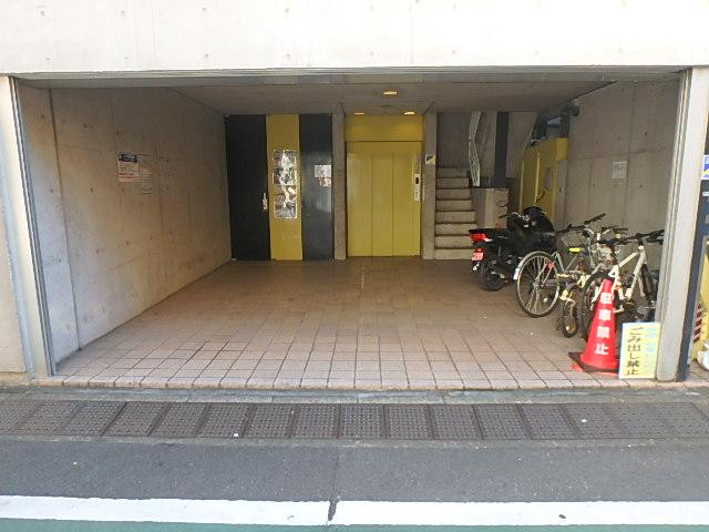 池袋ＭＩＢビルエントランス②