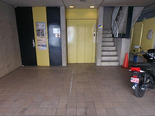 池袋ＭＩＢビルホール①
