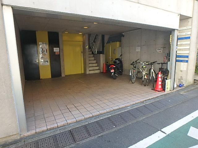 池袋ＭＩＢビルエントランス①