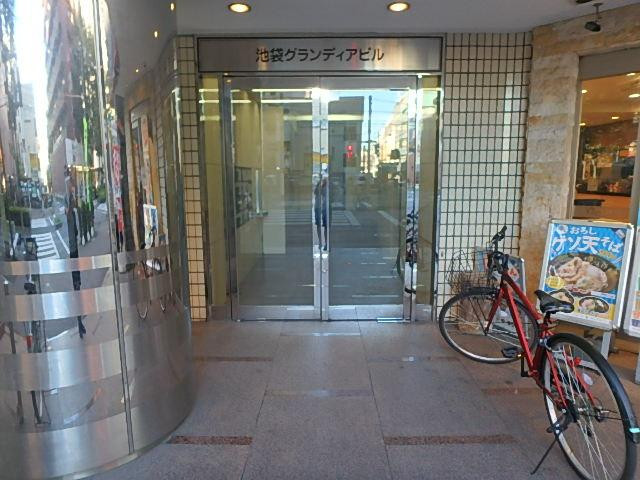 エントランス②