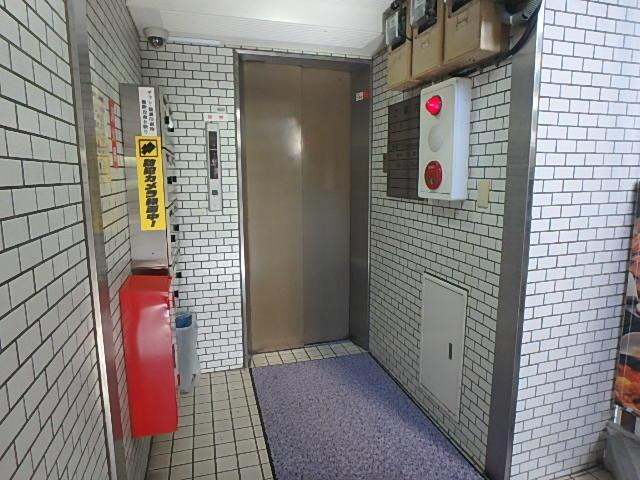 小林ビルホール②