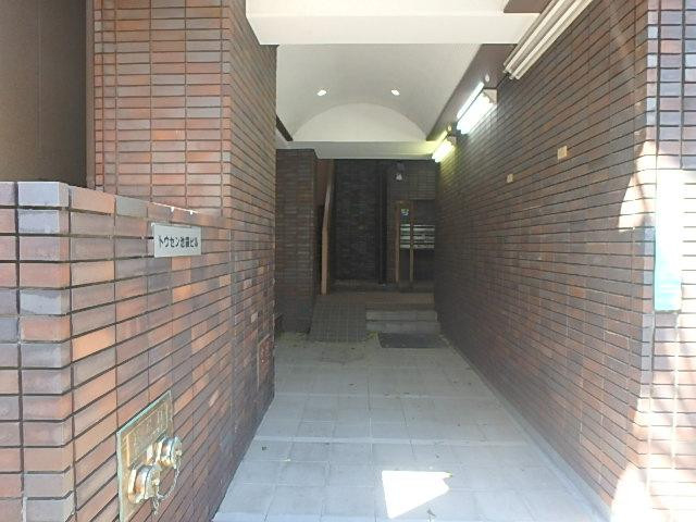 トウセン池袋ビルエントランス②