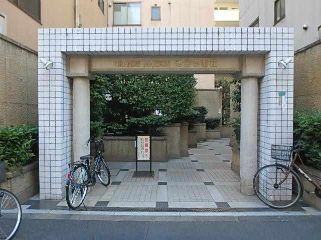 エントランス①