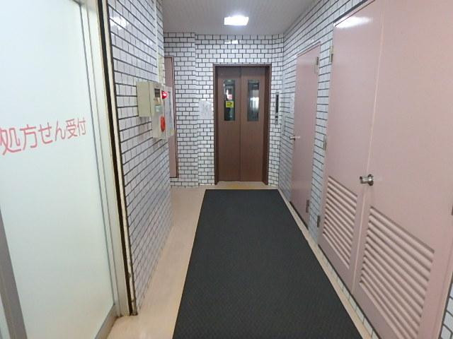 ホール①