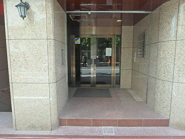 エントランス②