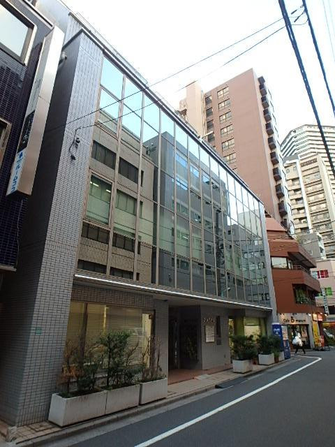 オガタビル外観②