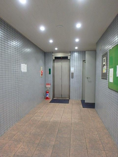 オガタビルホール①