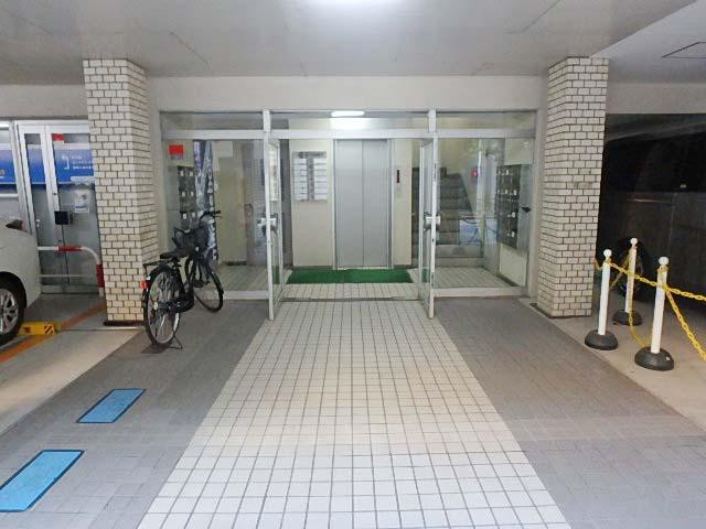 エントランス②