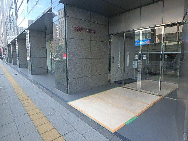 エントランス①