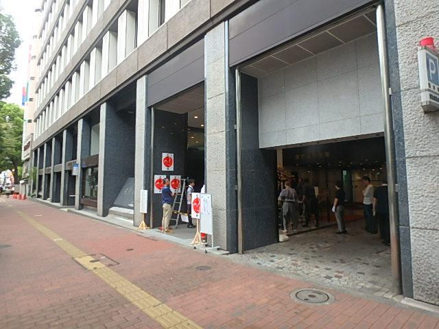 東京信用金庫本店ビルエントランス①