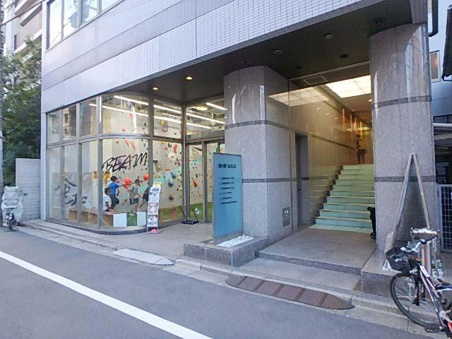 エントランス①