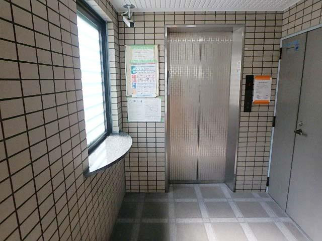 ホール①
