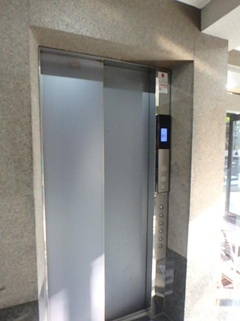 中央ビルホール③