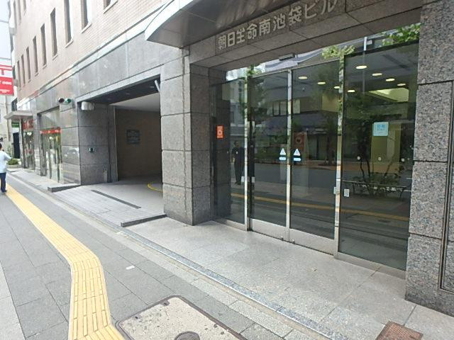 エントランス①