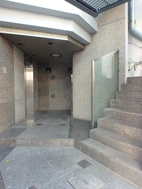 ＳＴビルエントランス②