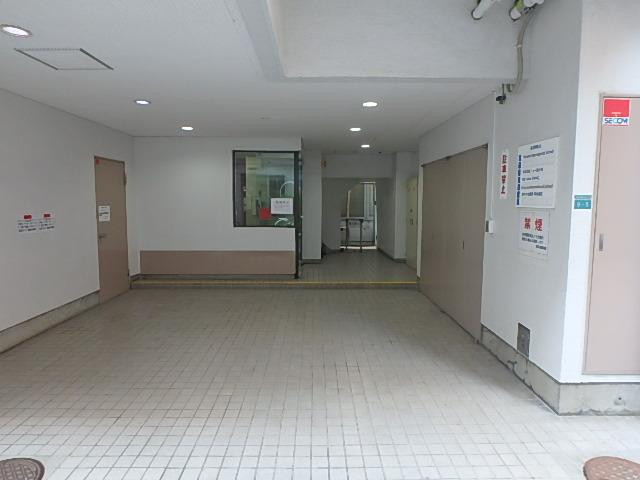 第３野萩ビルエントランス①