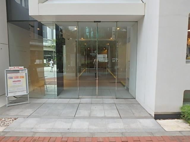 池袋第一生命ビルエントランス②
