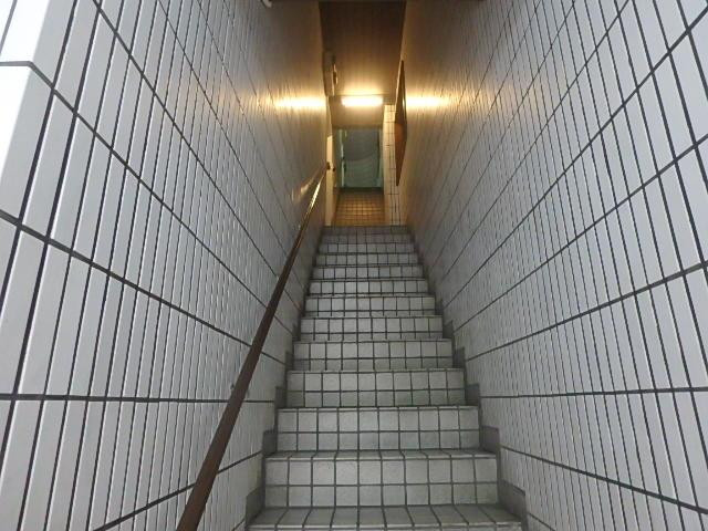 都竹ビルホール②