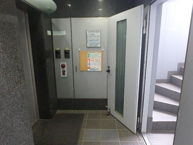 内山ビルホール①