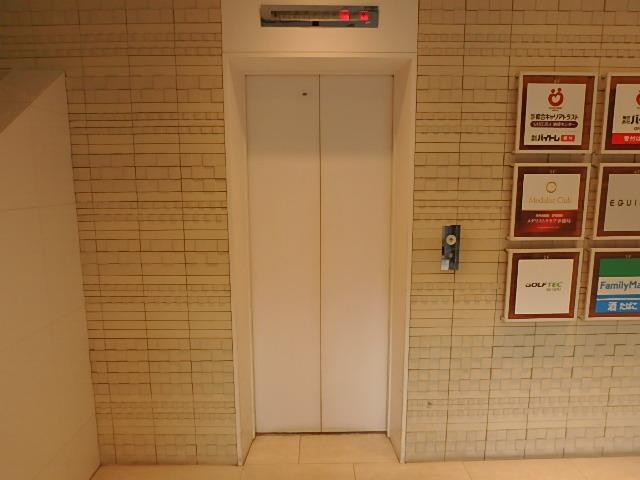 ホール②