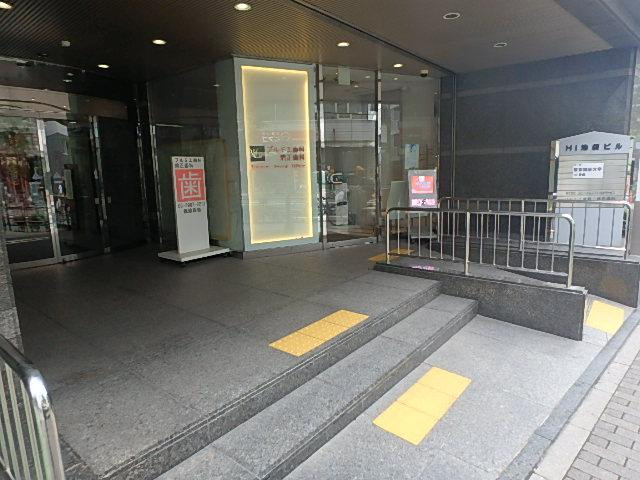 ＨⅠ池袋ビルエントランス①
