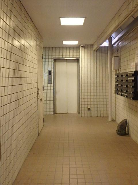 角田ビルホール①