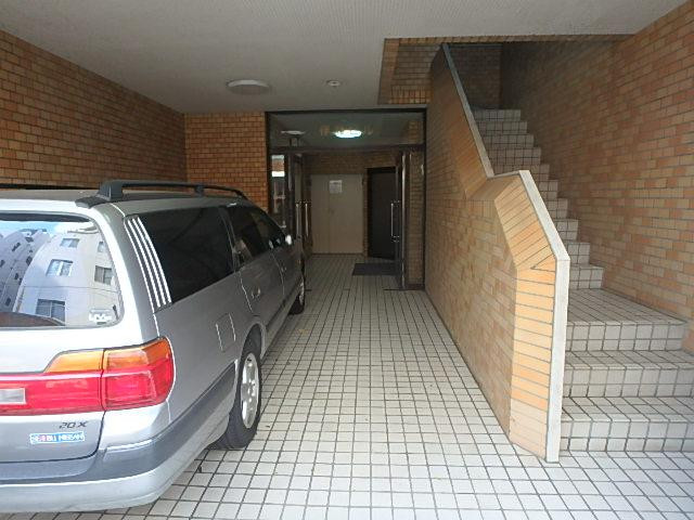 伊藤ビルエントランス②