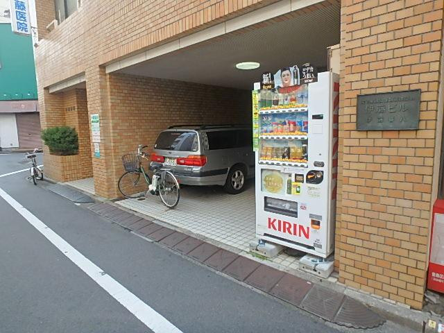 伊藤ビルエントランス①