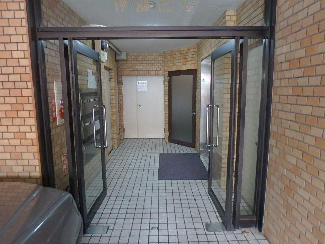 伊藤ビルエントランス③