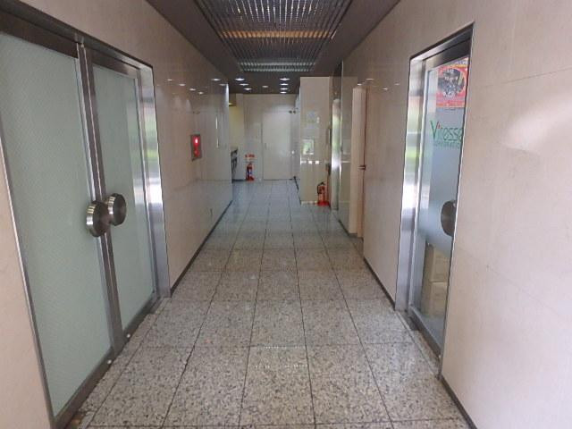 タクトビルホール①