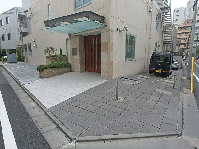 第１野萩ビルエントランス③