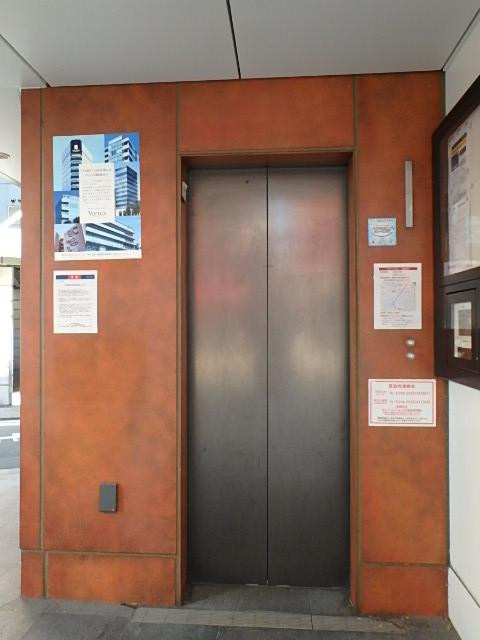 ホール①
