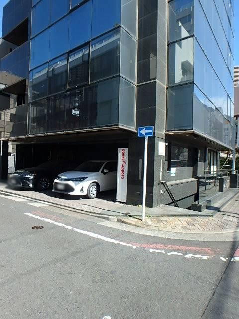 明王ビルエントランス①