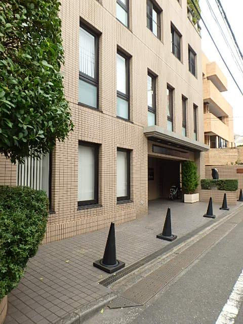 Ｋ＆Ｃビルエントランス①