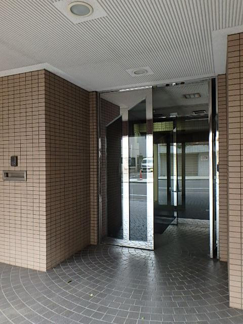 Ｋ＆Ｃビルエントランス③