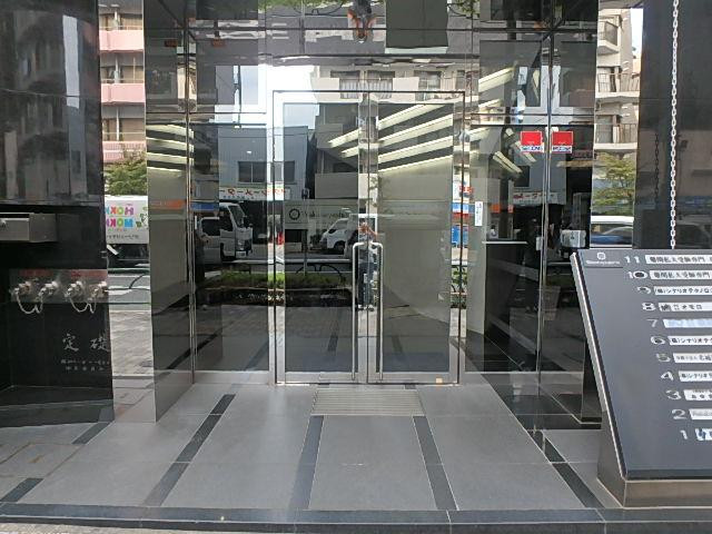 池袋若林ビルエントランス②