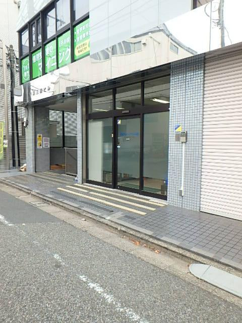 千川・三原ビルエントランス①