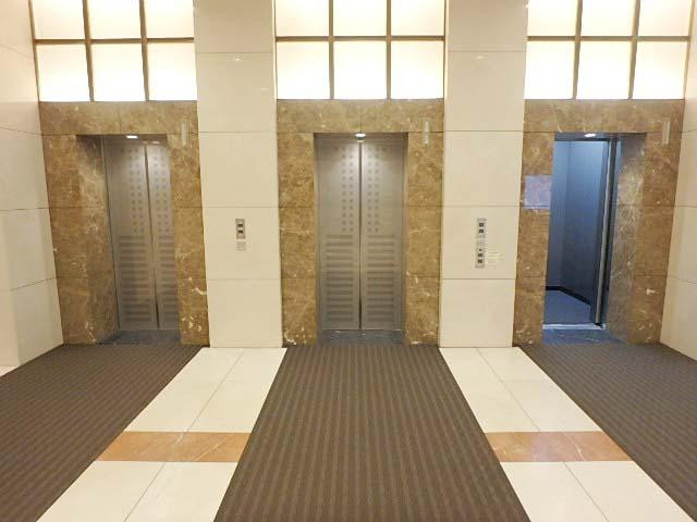 国際ファッションセンタービルホール②