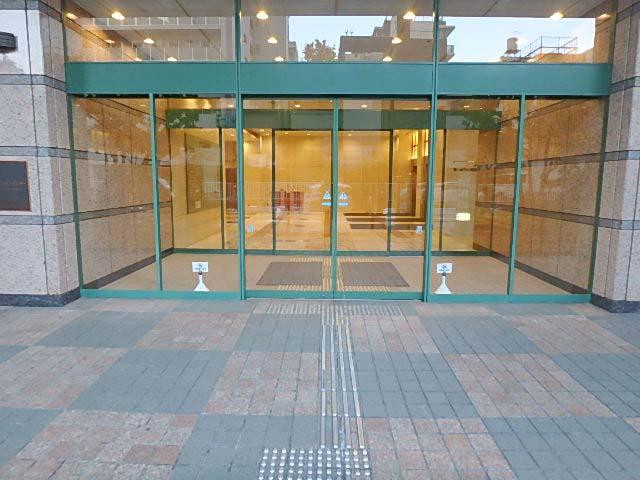 国際ファッションセンタービルエントランス②