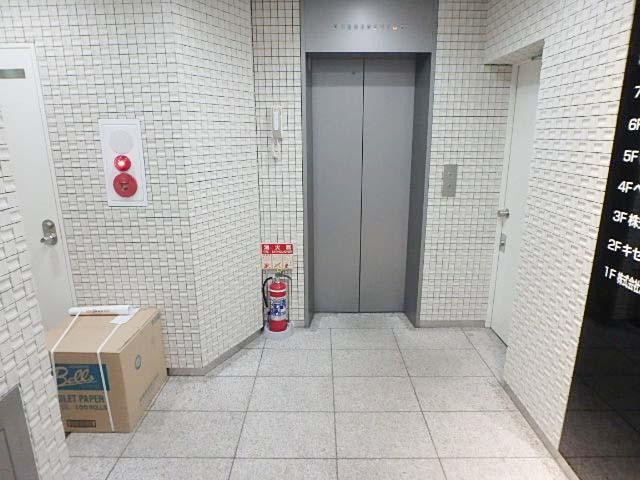 ホール①